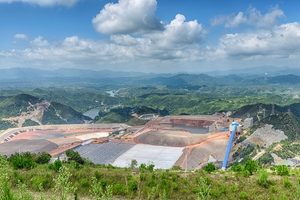 Heap leaching in a mine