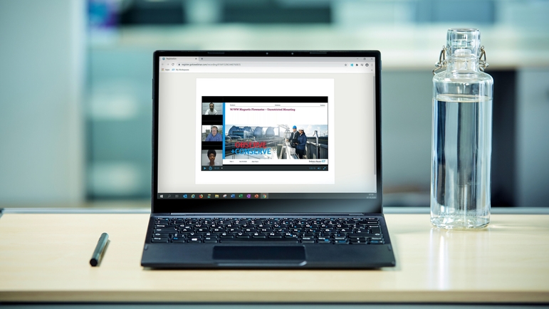 Laptop, amelyen az Endress+Hauser online előadása fut.