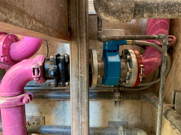 A Promag W with 0 x DN full bore design installed in a confined space